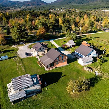 Apartments Marija Vrelo Korenicko Екстер'єр фото