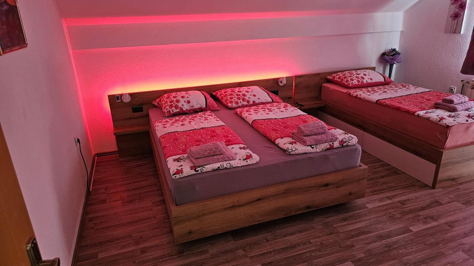 Apartments Marija Vrelo Korenicko Екстер'єр фото