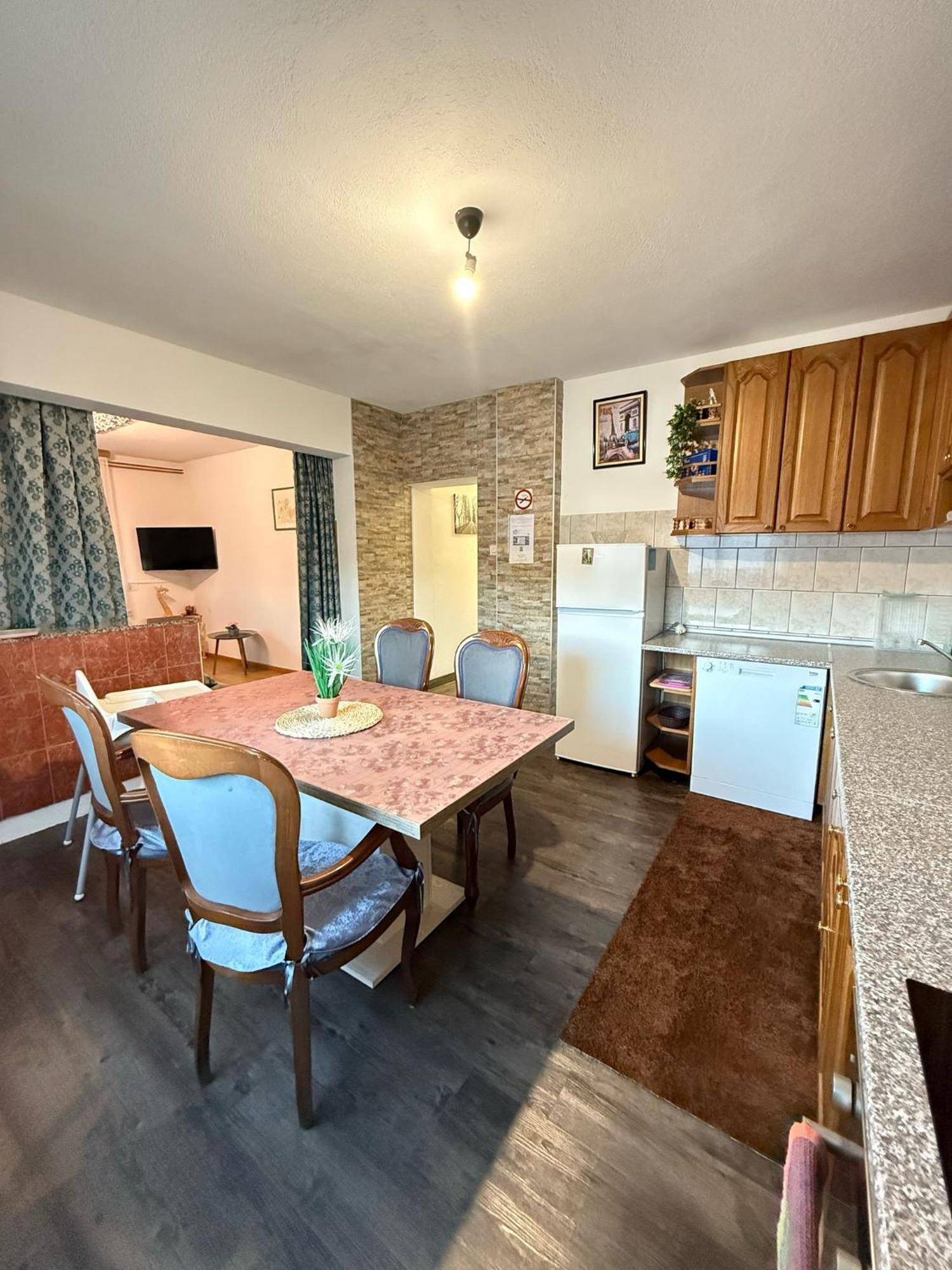 Apartments Marija Vrelo Korenicko Екстер'єр фото
